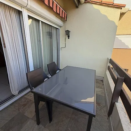 2 Pieces Avec Piscine A - Fr-1-388-18 Lägenhet